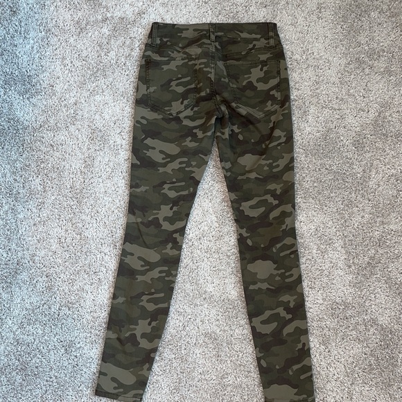 SO brand low rise camo jeggings size 5 - Picture 4 of 4